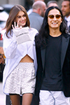 2018 06 04 - Arriving at The CFDA awards with Alexander Wang in Brooklyn, NYC (2018)