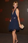 2003 10 27 - Louis Vuitton united cancer gala at Beverly Hills, California (2003)