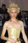 2004 04 26 - Met Gala - Dangerous Liaisons -Fashion and Furniture in the 18th Century (2004)