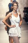 Chloe (-1994) Chloe (-1994)