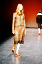 Vivienne Tam (-1998)