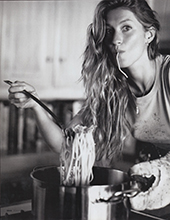 Elle (Italy-February 2009)