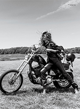 Elle (USA-October 2022)