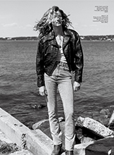 Elle (USA-October 2022)