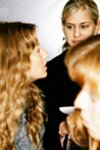2000 - Oscar de La Renta SS 2001 backstage (2000)