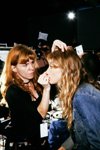 2000 - Oscar de La Renta SS 2001 backstage (2000)