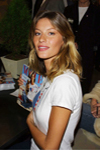 2001 12 11 - Fashion for America promoting Vogue magazine in NYC (2001)