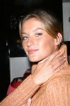 2003 02 12 - Victoria's Secret Supermodels Share Their Valentine's Day Shopping Tips (2003)