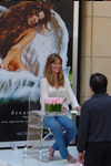 2003 05 08 - Victoria's Secret Dream Angel sign session (2003)