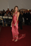 2006 05 01 - MET Gala - AngloMania held at The Metropolitan Museum of Art in New York (2006) 2006 05 01 - MET Gala - AngloMania held at The Metropolitan Museum of Art in New York (2006)
