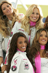 2006 11 14 - Victoria's Secret models landing at Stewart International Airport before boarding for L (2006) 2006 11 14 - Victoria's Secret models landing at Stewart International Airport before boarding for L (2006)