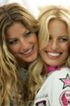 2006 11 14 - Victoria's Secret models landing at Stewart International Airport before boarding for L (2006) 2006 11 14 - Victoria's Secret models landing at Stewart International Airport before boarding for L (2006)