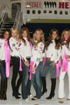 2006 11 14 - Victoria's Secret models landing at Stewart International Airport before boarding for L (2006) 2006 11 14 - Victoria's Secret models landing at Stewart International Airport before boarding for L (2006)