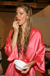 2006 - Backstage for Victoria's Secret Very Sexy commercial (2006) 2006 - Backstage for Victoria's Secret Very Sexy commercial (2006)