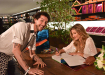 2015 11 06 - Gisele Book launch - The Boys fans in Sao Paulo, Brazil (2015) 2015 11 06 - Gisele Book launch - The Boys fans in Sao Paulo, Brazil (2015)