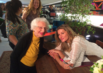 2015 11 06 - Gisele Book launch - The Girls fans in Sao Paulo, Brazil (2015) 2015 11 06 - Gisele Book launch - The Girls fans in Sao Paulo, Brazil (2015)