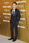 2012 11 24 - Marie Claire Awards Prix de la Moda Awards 2012 at the French Embassy in Spain (2012)