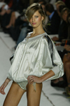 Stella McCartney (-2003)