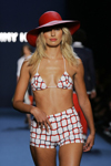 Tommy Hilfiger (-2005)