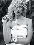 Elle (Italy-2015)