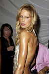 2002 11 15 - Victoria's Secret backstage at the 69th Regiment Armory (2002) 2002 11 15 - Victoria's Secret backstage at the 69th Regiment Armory (2002)