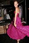 2003 - Oscar de La Renta SS 2004 backstage (2003)