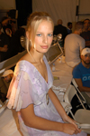 2004 - Oscar de La Renta SS 2005 backstage (2004) 2004 - Oscar de La Renta SS 2005 backstage (2004)