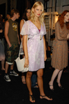 2004 - Oscar de La Renta SS 2005 backstage (2004) 2004 - Oscar de La Renta SS 2005 backstage (2004)