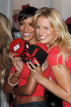 2008 11 13 - Victoria's Secret Angels Share Favorite Holiday Gift Picks at Miami Beach, Florida (2008) 2008 11 13 - Victoria's Secret Angels Share Favorite Holiday Gift Picks at Miami Beach, Florida (2008)