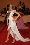 2010 05 03 - The Costume Institute Gala Benefit at Metropolitan Museum of Art in New York City (2010)
