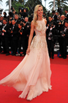 2011 05 23 - The Closing ceremony on Cannes Film Festival (2011) 2011 05 23 - The Closing ceremony on Cannes Film Festival (2011)