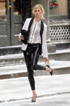 2012 05 03 - Photoshoot in Tribeca in NYC (2012)