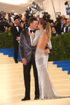 2017 05 02 - MET Gala - Rei Kawakubo Comme des garcons - Art of the In-Between (2017) 2017 05 02 - MET Gala - Rei Kawakubo Comme des garcons - Art of the In-Between (2017)