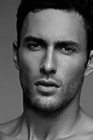 Noah Mills